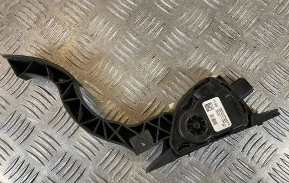 Ford Focus Accelerator throttle pedal BV619F836AB BEV241600