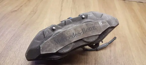 Mercedes-Benz GLC X253 C253 Front brake caliper A0004210100