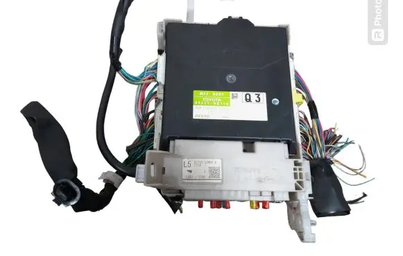 Toyota Yaris Central body control module 892210D110 MB2380008333