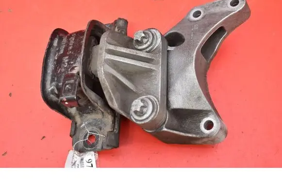 Opel Corsa E Gearbox mounting bracket 468646740