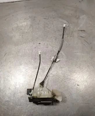 Peugeot 208 I Front door lock 45037185