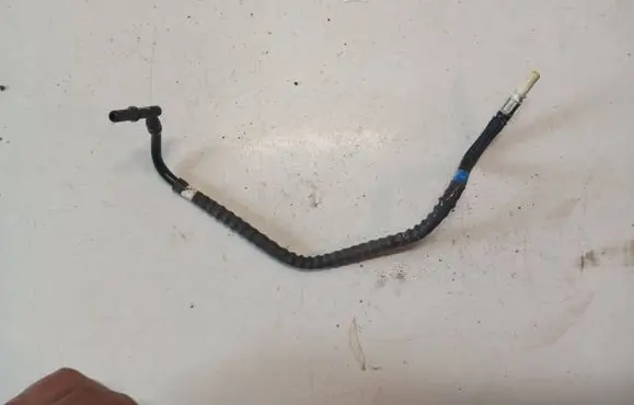 Fuel return line/hose
