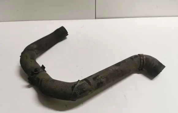 Mercedes-Benz B W245 Engine coolant pipe/hose
