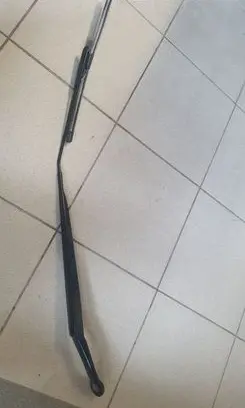 Nissan Qashqai Front wiper blade arm 80017607
