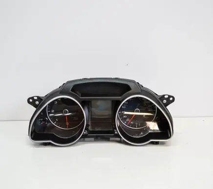 Audi A5 8T 8F Speedometer (instrument cluster) 8T0920982F