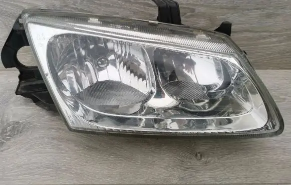 Nissan Almera N16 Headlight/headlamp