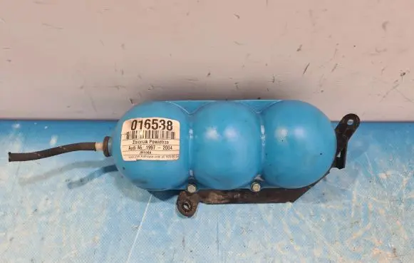 Audi A6 S6 C4 4A Air suspension tank/reservoir 443131541