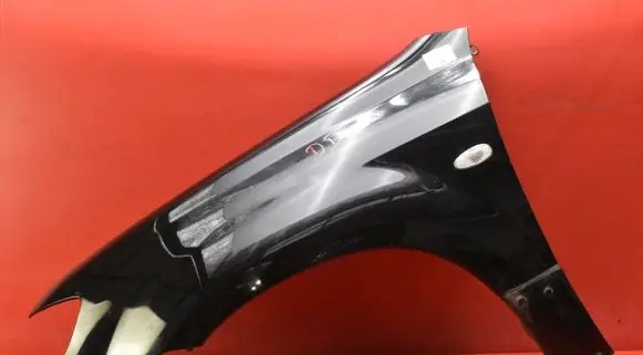 Mitsubishi Outlander Fender