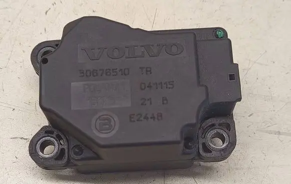 Volvo XC70 Air flap motor/actuator 30676510