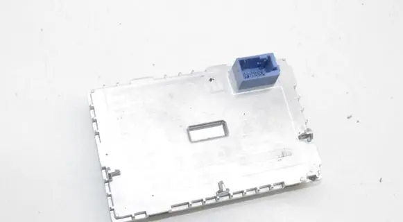 Peugeot 2008 II Wireless charging module 9833986680
