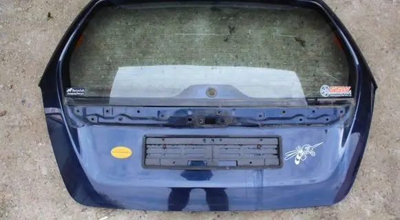 Subaru Forester SG Tailgate/trunk/boot lid