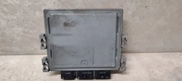 Renault Megane III Engine control unit/module 237104833R