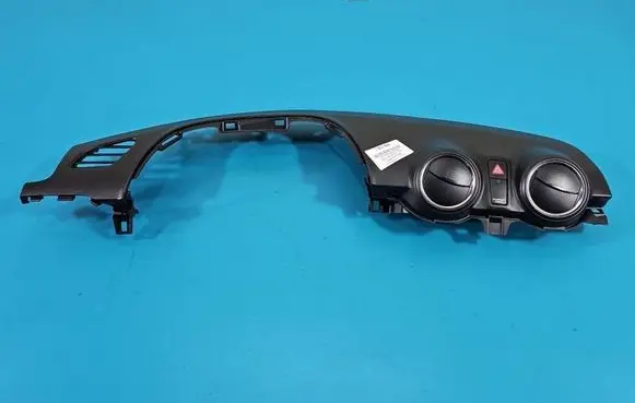 Suzuki Swift III Dash center air vent grill 7382252R5 IMPRK1602889