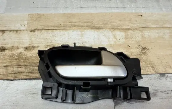 Peugeot 207 Front door interior handle 303965 15DB