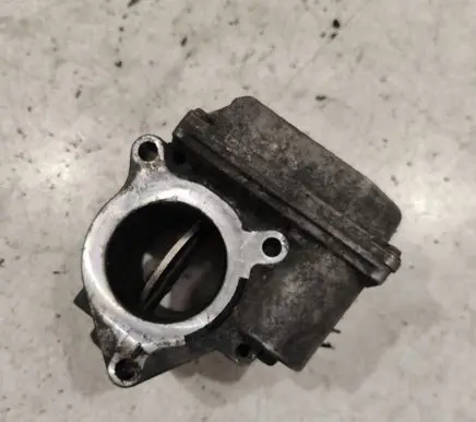Renault Scenic II - Grand scenic II Throttle valve 7701057074
