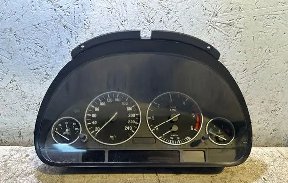 BMW 5 E39 Speedometer (instrument cluster) 62116942183 110008784