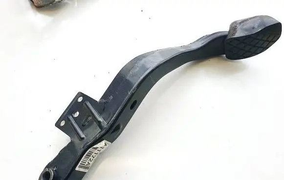 Audi A4 S4 B6 8E 8H Clutch pedal 