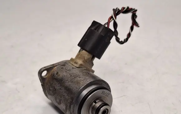 BMW 7 E65 E66 Hydraulic servotronic pressure valve 32106788211 32106767409 32100307732
