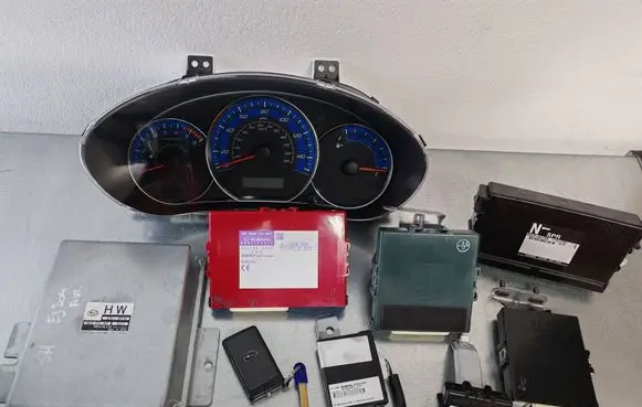 Engine ECU kit and lock set