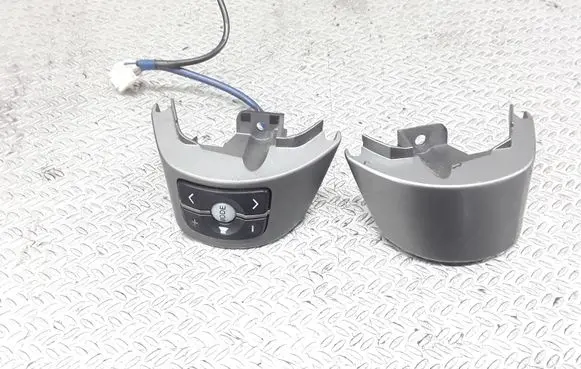 Toyota Yaris Head unit multimedia control 