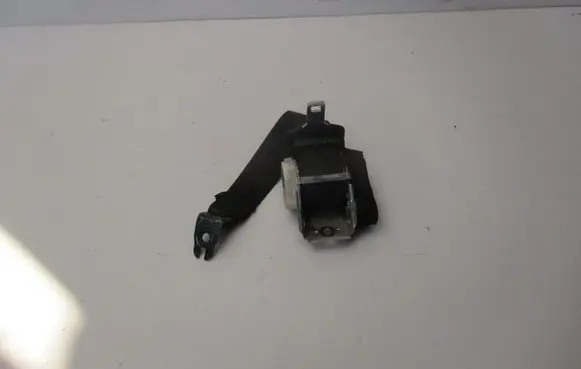 Ford Kuga I Rear seatbelt