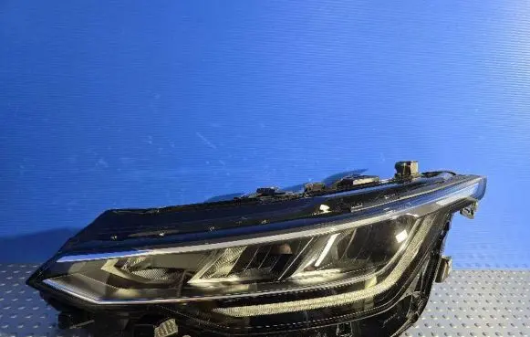 Volkswagen Golf VIII Headlight/headlamp 5H1941005A