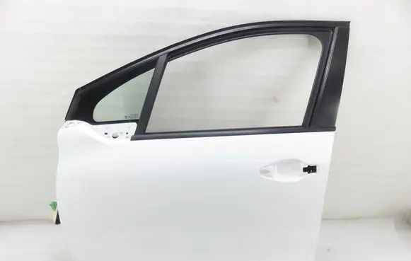 Peugeot 2008 I Front door