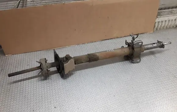 Nissan Terrano Steering wheel axle