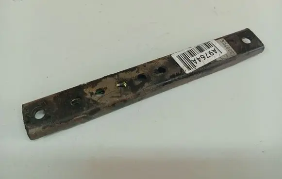 Citroen Berlingo Seat belt adjustment rail 330705