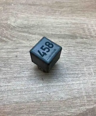 Volkswagen Golf IV Other relay 1K0906381 V23134B52X426