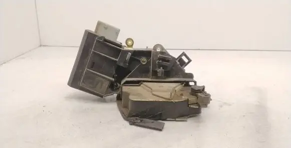 BMW 5 E39 Front door lock 8352165 6711 40620751
