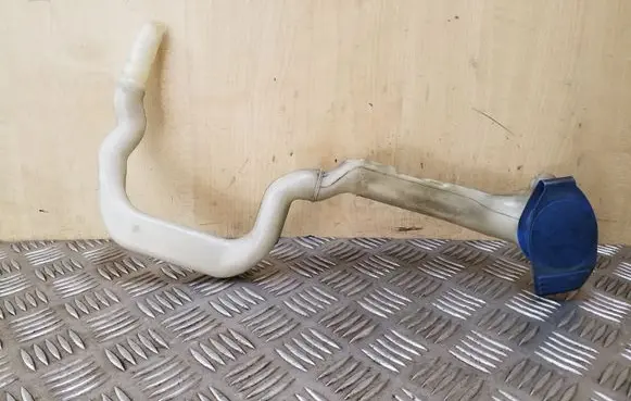Volkswagen Touareg I Window washer liquid tank fill tube 7L5955463B 7L6955463B