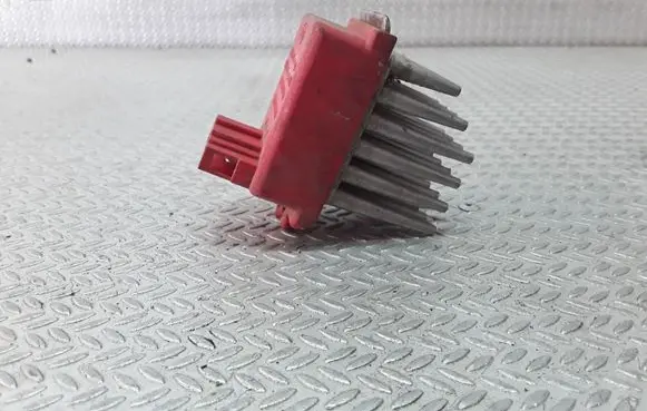 Audi A4 S4 B5 8D Heater blower motor/fan resistor 357907521