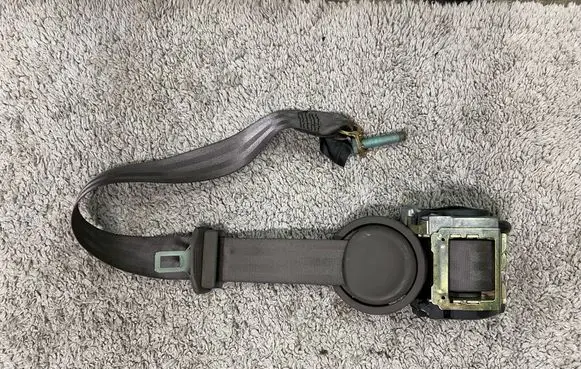 Audi A8 S8 D2 4D Rear seatbelt 566207001