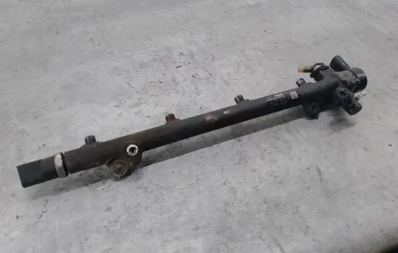 Fuel main line pipe