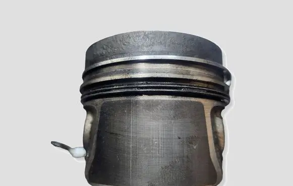 Volkswagen Golf VI Piston CAY