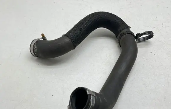 Peugeot 5008 II Intercooler hose/pipe 9820100780