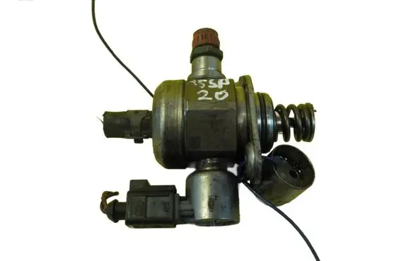 Skoda Superb B6 (3T) Mechanical fuel pump 06H127025P CDA