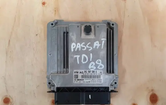 Volkswagen PASSAT B8 Engine control unit/module ECU 04L907309R-VW 04L907309R