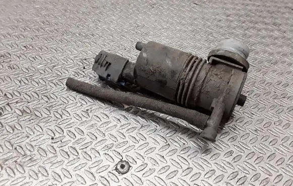 Renault Trafic III (X82) Windscreen/windshield washer pump