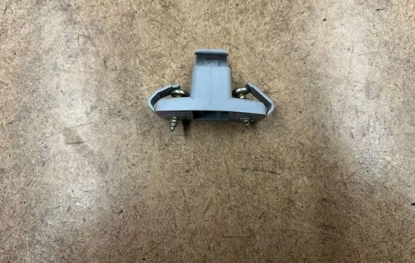 BMW 3 E46 Sun visor clip/hook/bracket 51168243574 8243574 51168267902