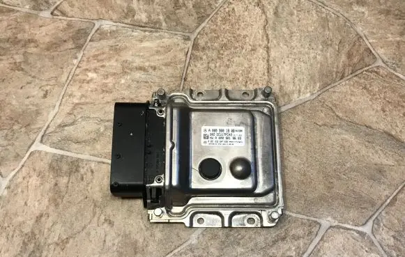 Mercedes-Benz E W212 Adblue control unit A0009001908