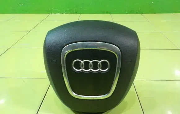 Audi Q7 4L Steering wheel airbag 4L0880201K