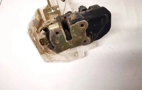 Chrysler Pacifica Front door lock