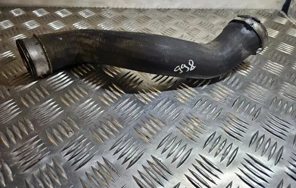 Audi A4 S4 B7 8E 8H Intercooler hose/pipe 8E0145737F