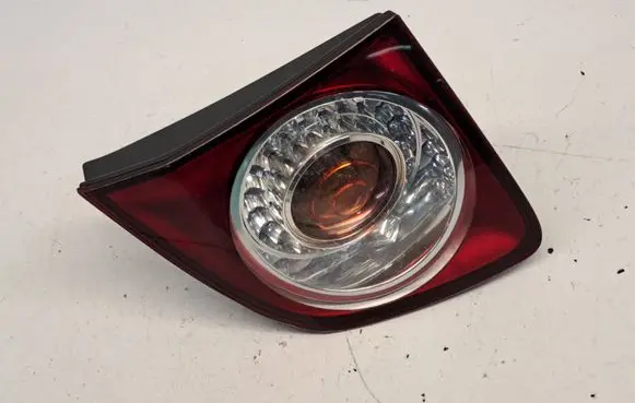Volkswagen Golf Plus Tailgate rear/tail lights 5M0945094