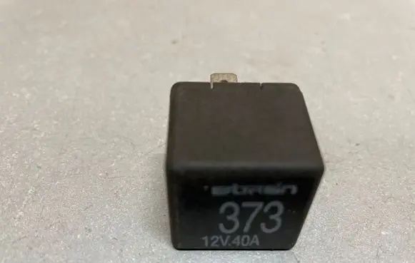 Audi A6 S6 C5 4B Other relay 8D0951253A
