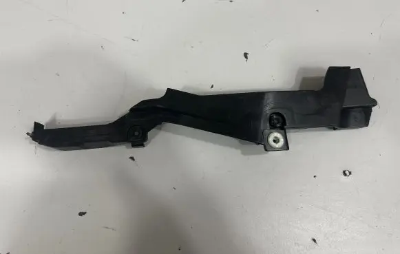 BMW 5 G30 G31 Other engine bay part 9334794