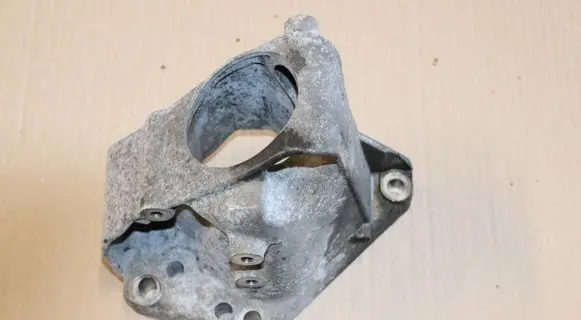 Volvo XC60 Driveshaft support bearing bracket 32325434