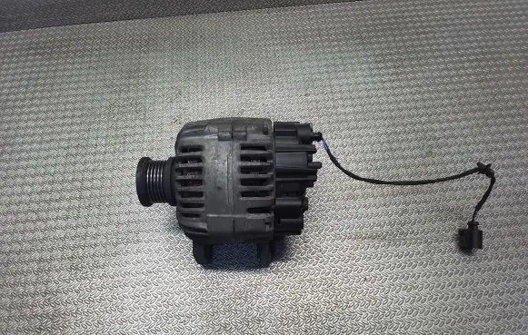 Volkswagen Crafter Generator/alternator 03L903024A